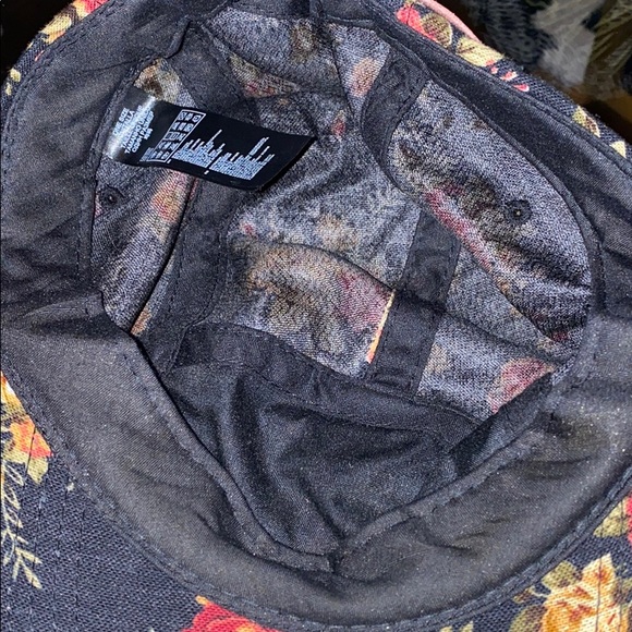 Hat - Picture 3 of 3